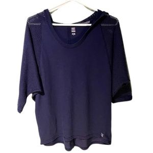 Victoria's Secret VSX Sport 3/4 sleeve shirt, size small